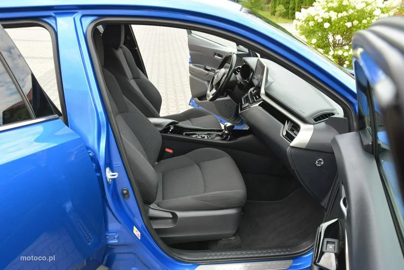 Toyota C-HR AX10 13