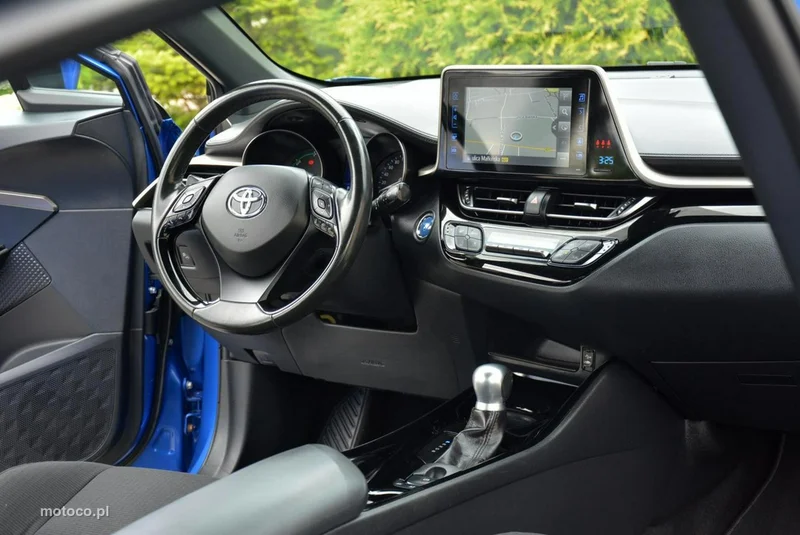Toyota C-HR AX10 15