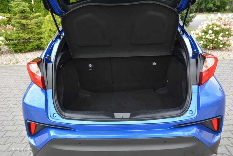 Toyota C-HR AX10 33