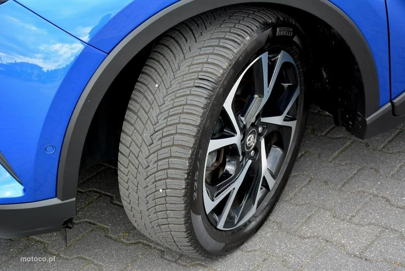 Toyota C-HR AX10 35