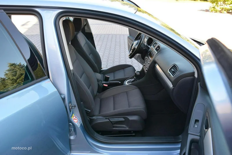 Volkswagen Golf VI 15