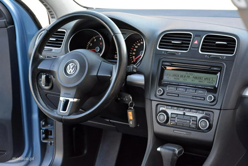 Volkswagen Golf VI 19