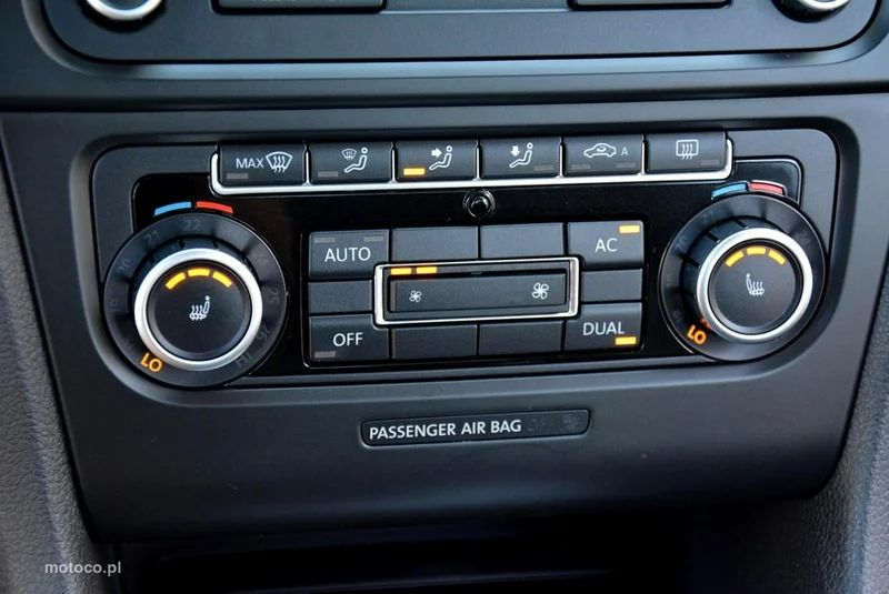 Volkswagen Golf VI 26
