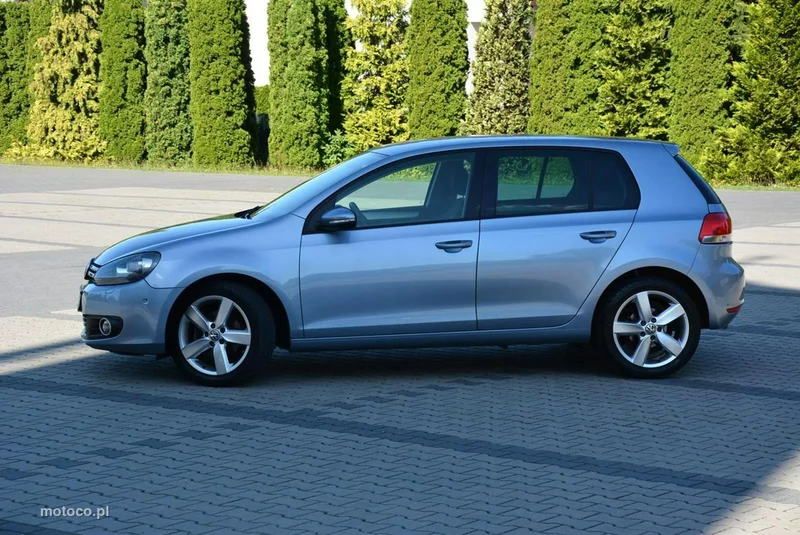 Volkswagen Golf VI 4