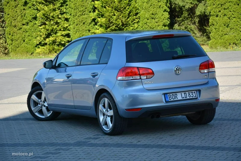 Volkswagen Golf VI 6