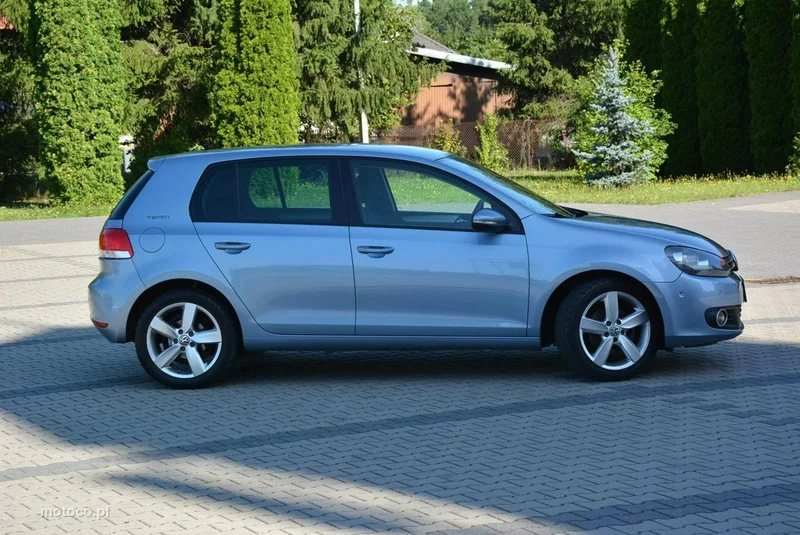 Volkswagen Golf VI 10