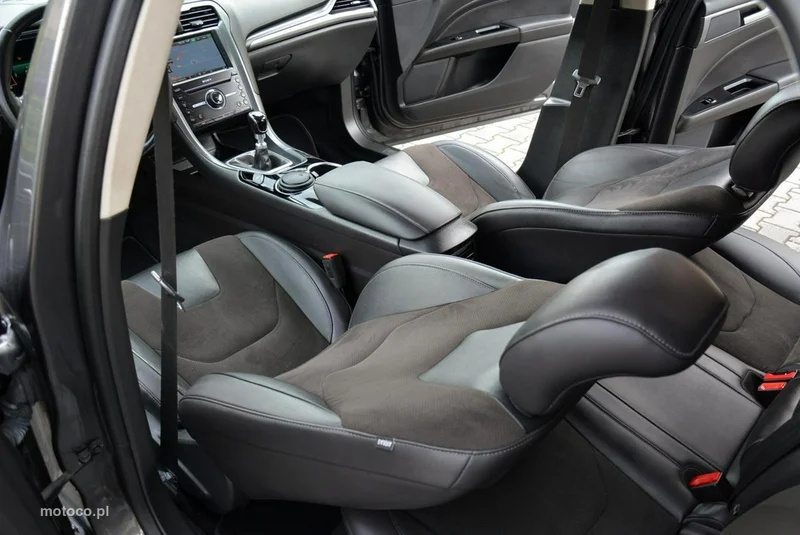 Ford Mondeo V 24
