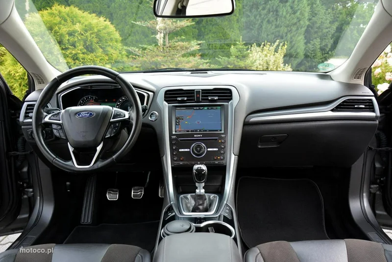 Ford Mondeo V 26