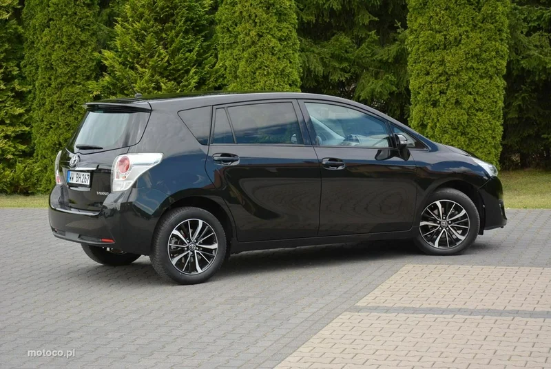Toyota Verso 12