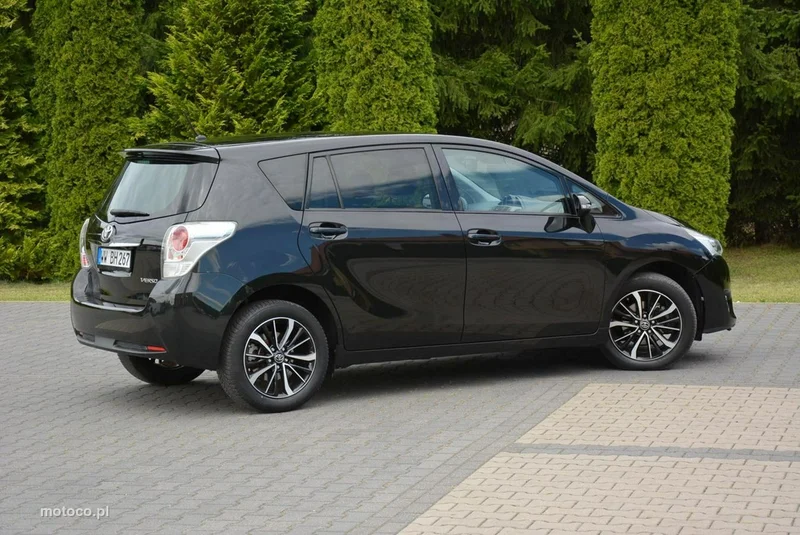 Toyota Verso 12