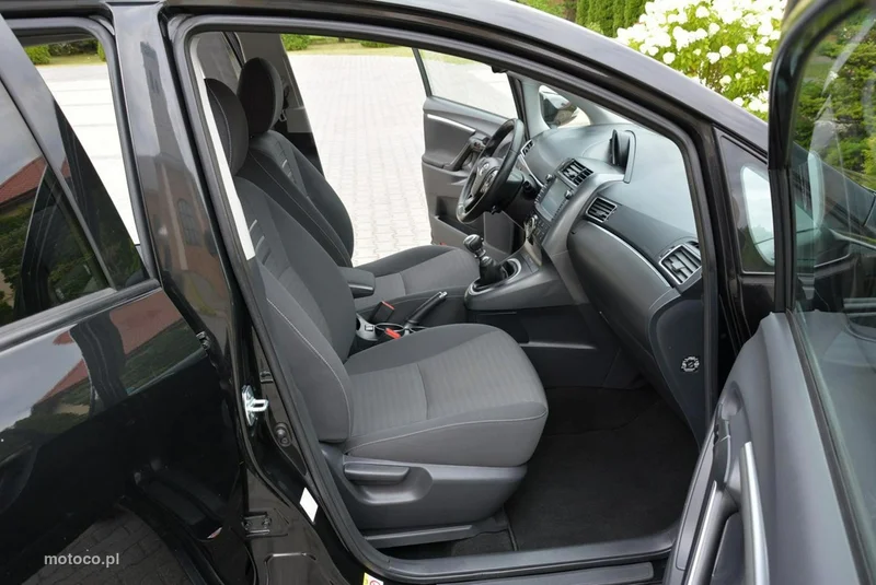 Toyota Verso 17
