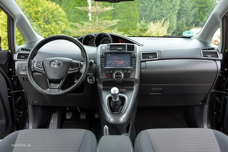 Toyota Verso 26