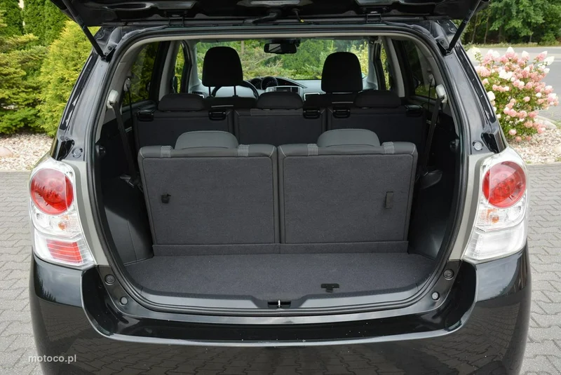 Toyota Verso 38