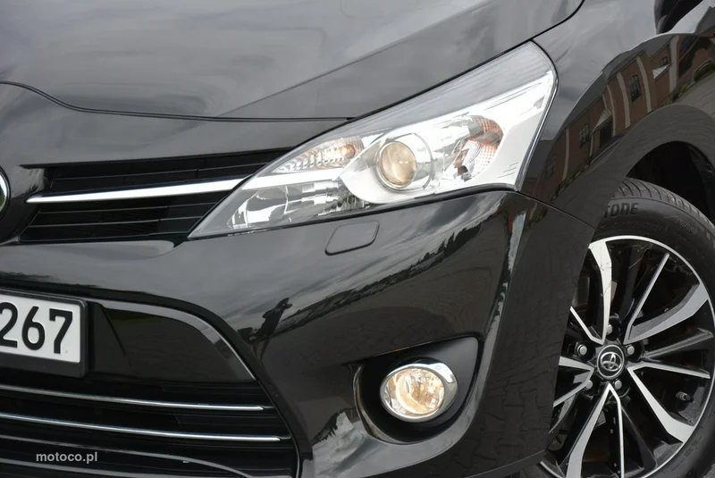 Toyota Verso 5