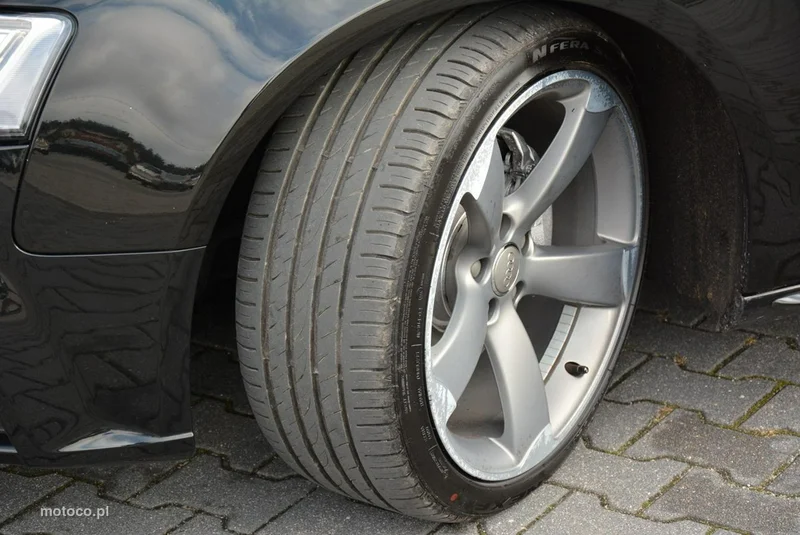 Audi A5 8T 42