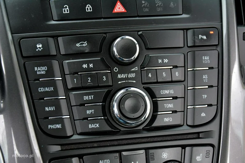 Opel Astra J 30