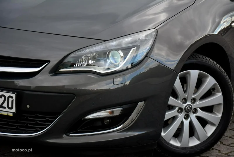 Opel Astra J 5