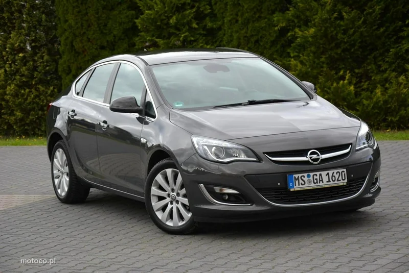 Opel Astra J 10