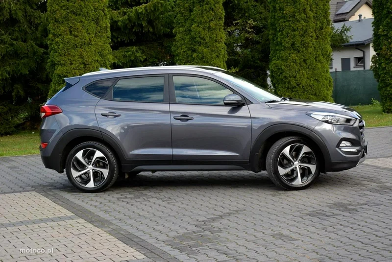 Hyundai TUCSON 12