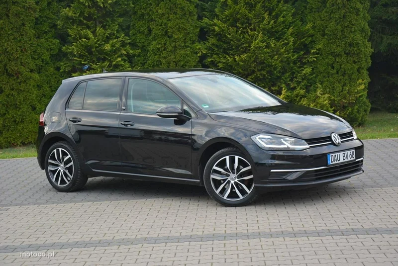 Volkswagen Golf VII 11