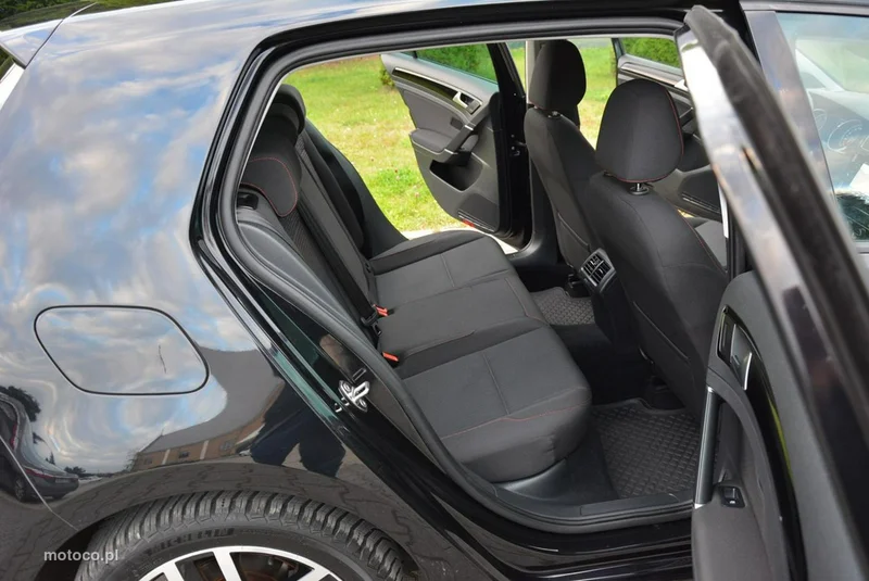 Volkswagen Golf VII 15