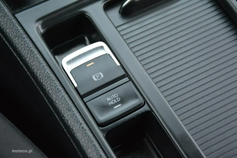 Volkswagen Golf VII 33