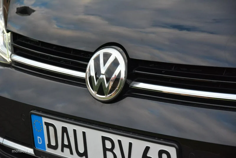 Volkswagen Golf VII 8