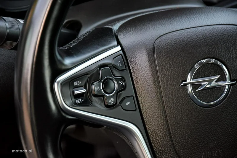 Opel Insignia A 27