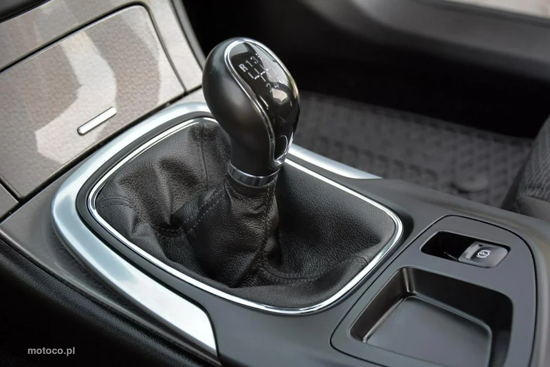 Opel Insignia A 28