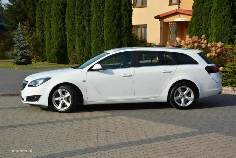 Opel Insignia A 4