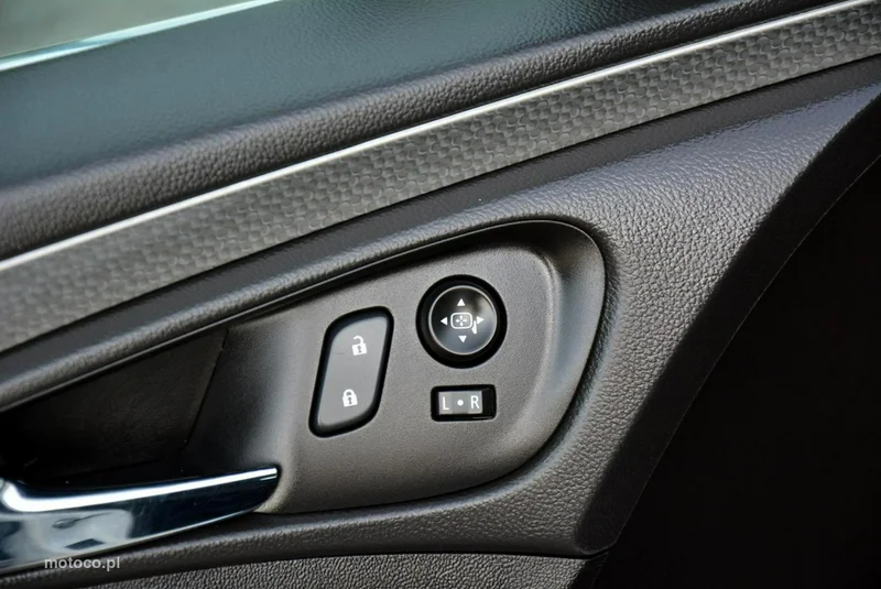 Opel Insignia A 31