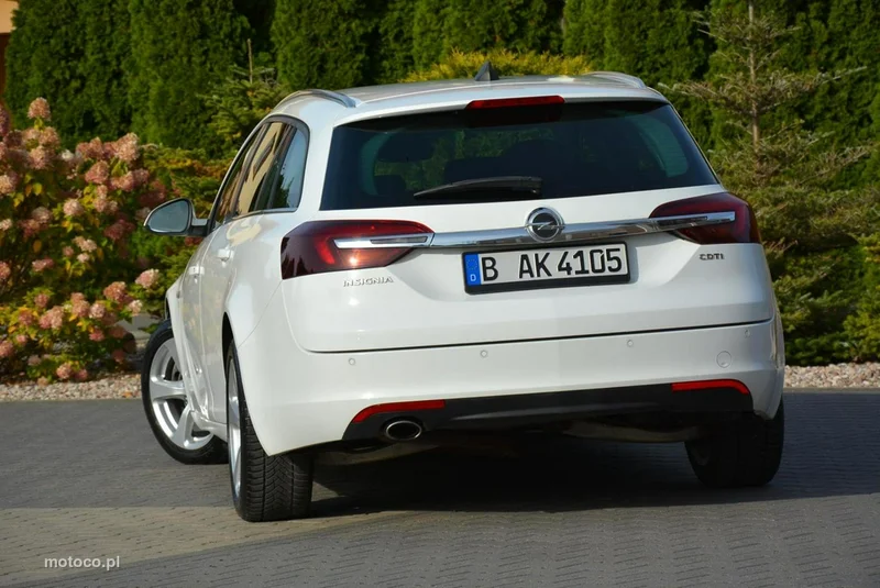 Opel Insignia A 6