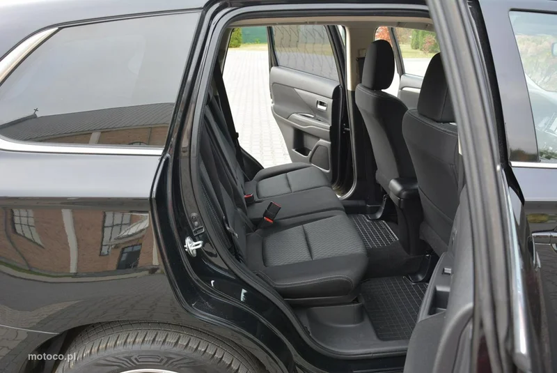 Mitsubishi Outlander 13
