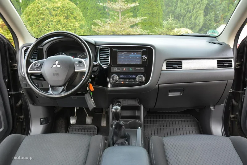 Mitsubishi Outlander 20