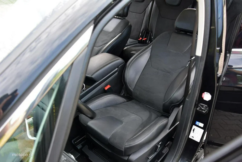 Ford S-Max II 20