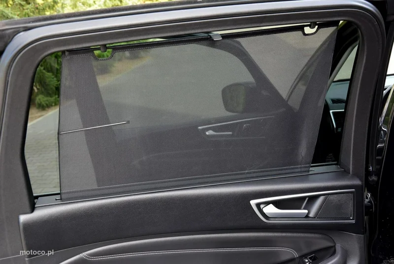 Ford S-Max II 28