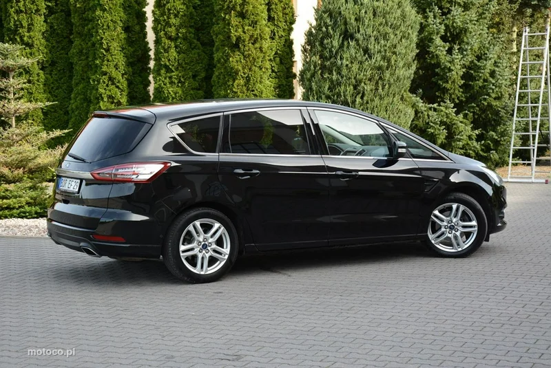 Ford S-Max II 4