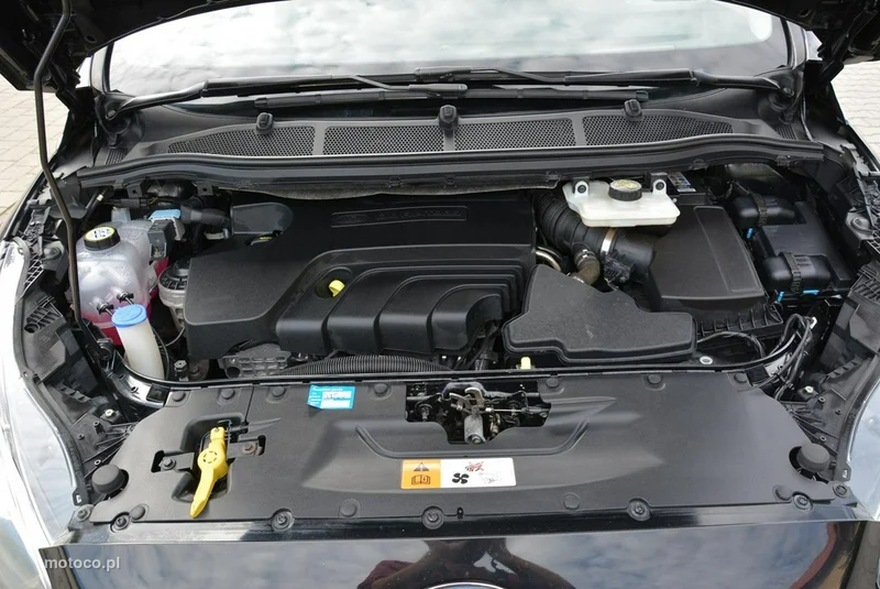 Ford S-Max II 36