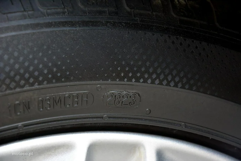 Ford S-Max II 38