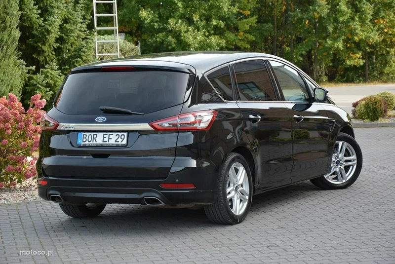 Ford S-Max II 5