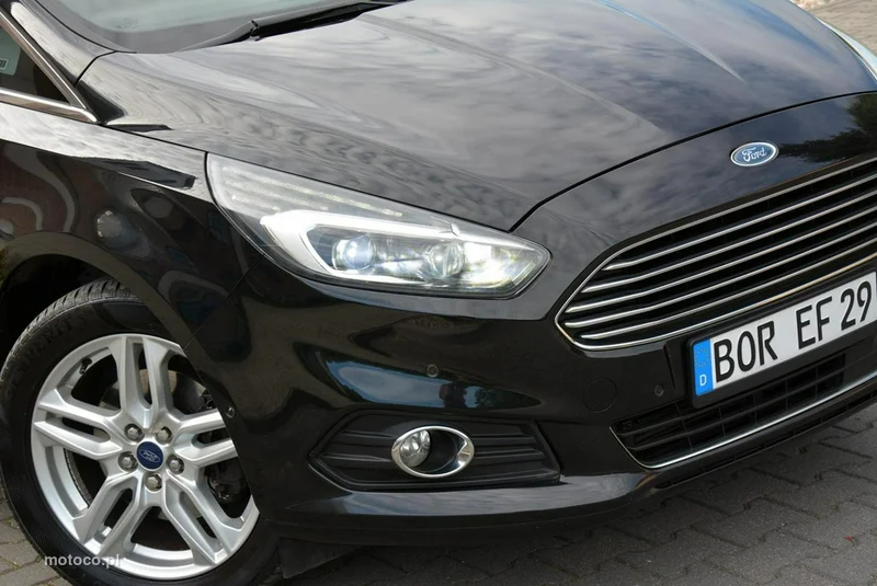 Ford S-Max II 7