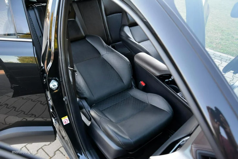 Toyota C-HR AX10 16