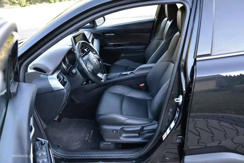 Toyota C-HR AX10 19