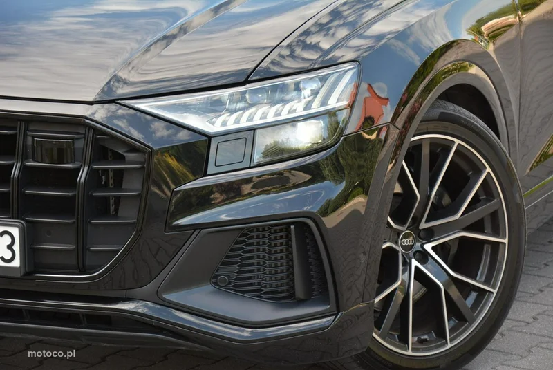 Audi SQ8 2