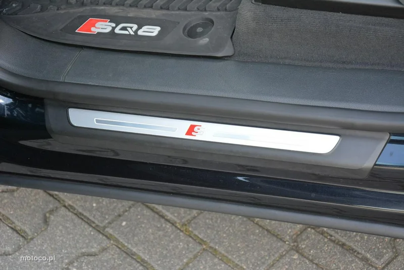 Audi SQ8 31