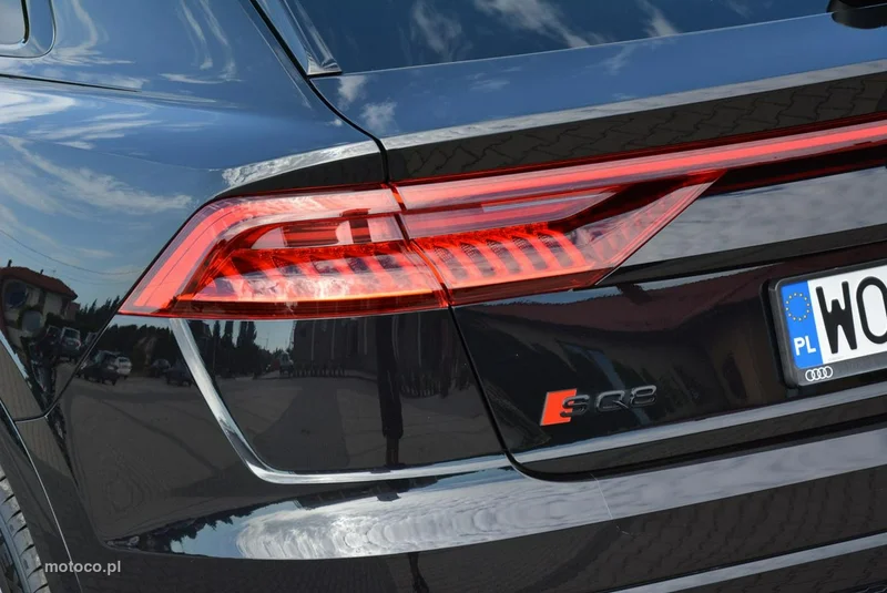 Audi SQ8 35