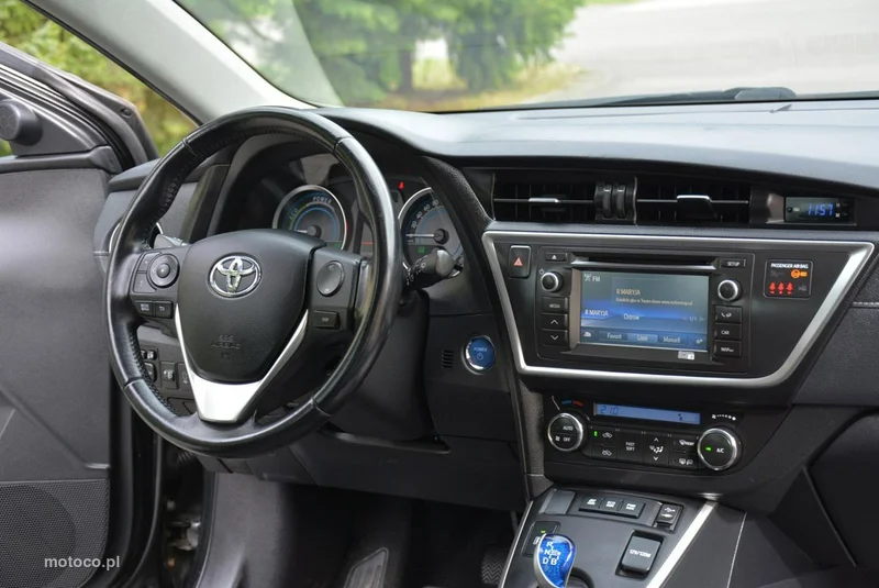 Toyota Auris E180 18