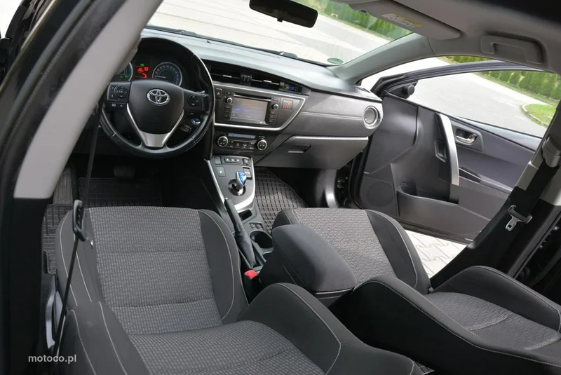 Toyota Auris E180 20