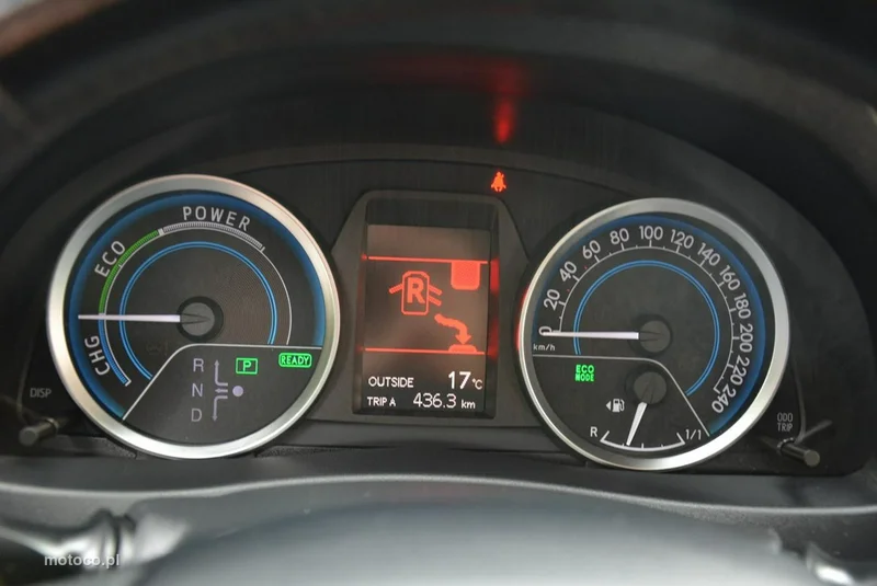Toyota Auris E180 22