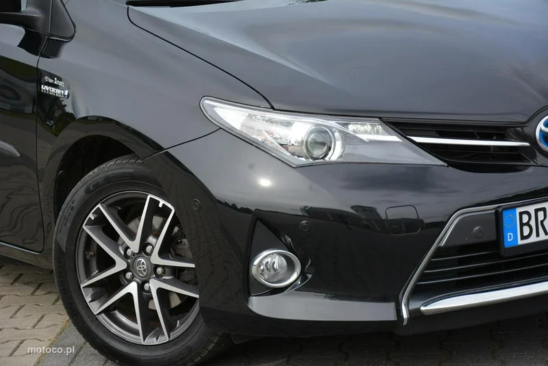 Toyota Auris E180 8